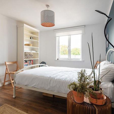 Orange Flat By Lower Regent Canal Apartment ลอนดอน ภายนอก รูปภาพ
